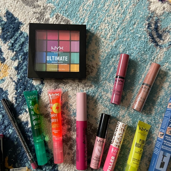 NYX Makeup Products (Mascara, lip glosses, eyeshadow, lip liners, eyebrows, etc) - Picture 4 of 7
